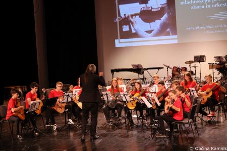 Koncert orkestrov in pevskega zbora Glasbene šole Kamnik  (17)